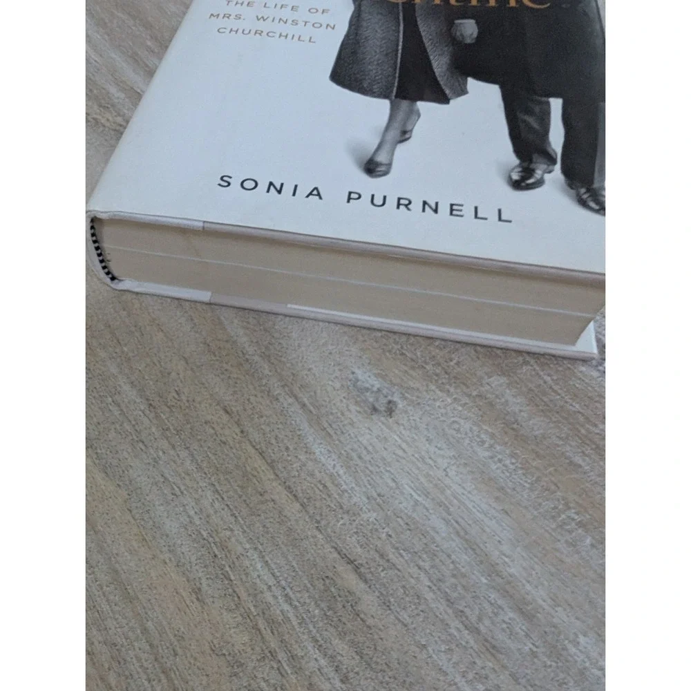 Clementine: The Life Of Mrs. Winston Churchill‎ Hardcover - Sonia Purnell